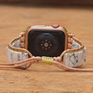 Fehér howlit karkötőszíj (Apple Watch)